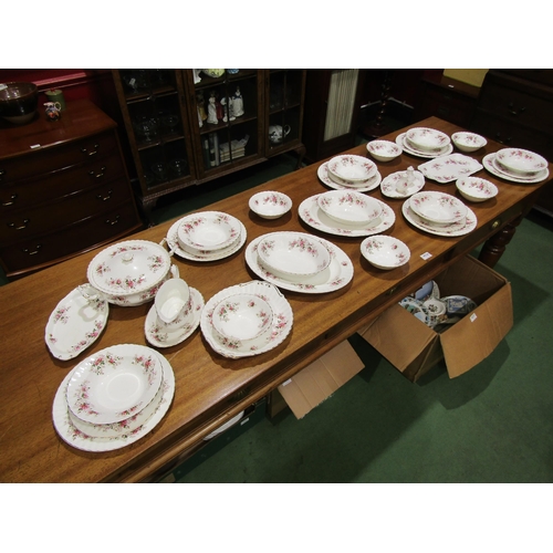 4055 - A quantity of Royal Albert 