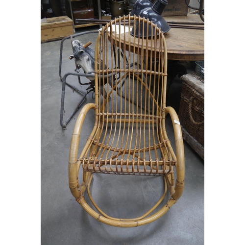 Lot 2033      