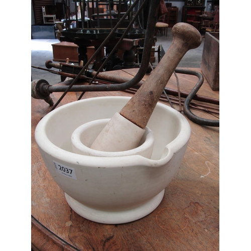 Lot 2037      