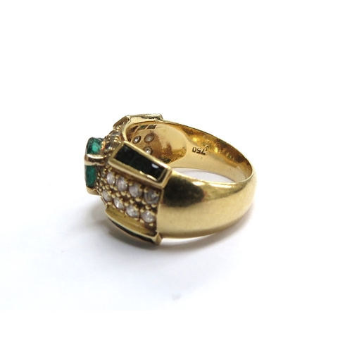 6046 - A gold emerald and diamond ring, stamped 750. Size L, 6.5g