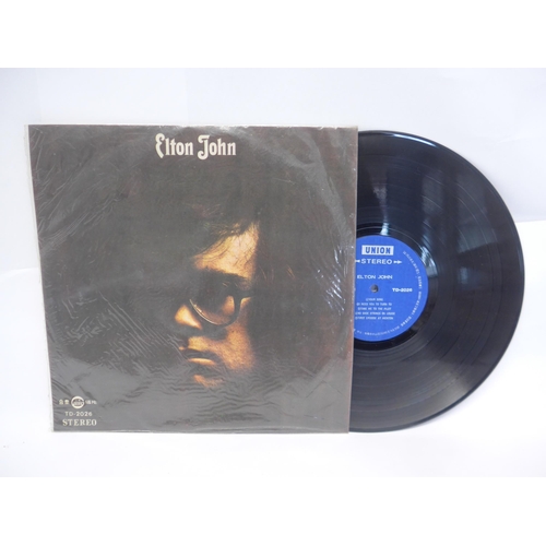 8214 - ELTON JOHN: 'Elton John' Taiwan bootleg LP in poly covered thin paper sleeve (TD-2026, vinyl VG, sle... 