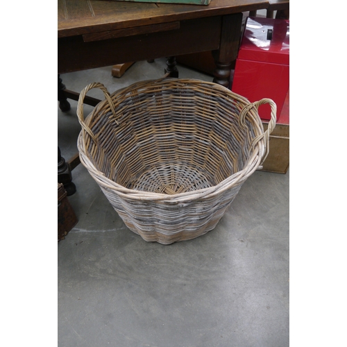 Lot 2040      