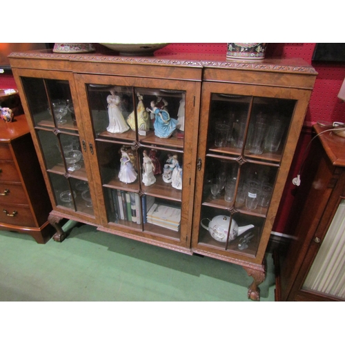 4024 - In the manner of 