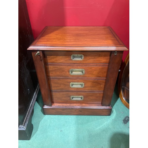 Lot 4042      