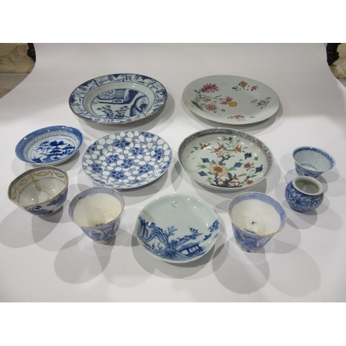 4026 - Six various Chinese plates and saucers, mainly blue and white, and assorted Oriental tea bowls and c... 