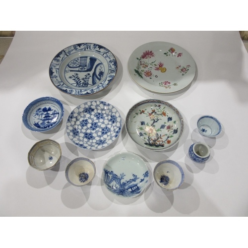 4026 - Six various Chinese plates and saucers, mainly blue and white, and assorted Oriental tea bowls and c... 