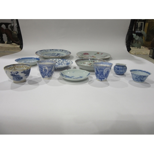 4026 - Six various Chinese plates and saucers, mainly blue and white, and assorted Oriental tea bowls and c... 