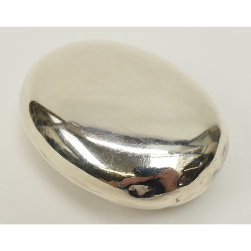 8044 - An oval silver tobacco case made by H H & S, Birmingham 1905, 7.5cm long, 5.5cm long, 56g