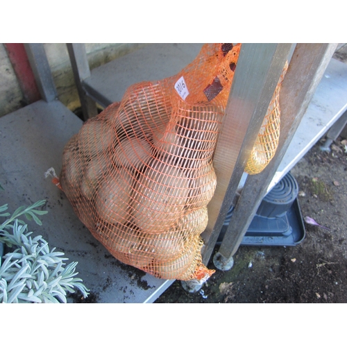 Lot 3016      