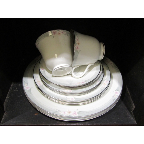 1032 - A Royal Doulton set of 