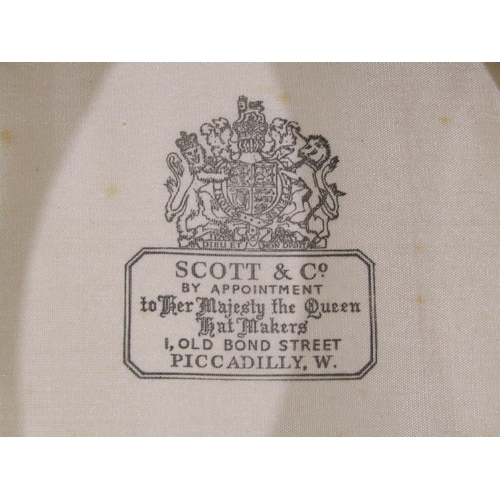4399 - A Scott & Co. gentleman's top hat in Scott's box