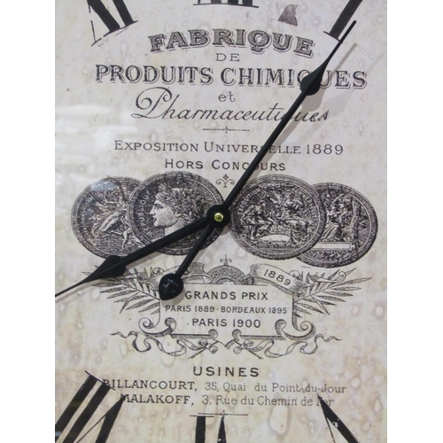 4015 - A large wall clock 