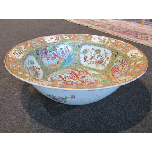 1004 - A late 19th/early 20th Century large famille rose polychrome bowl with figural design, heavily damag... 