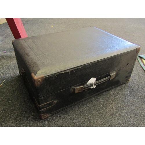 1060 - An early 20th Century Linguaphone portable gramophone