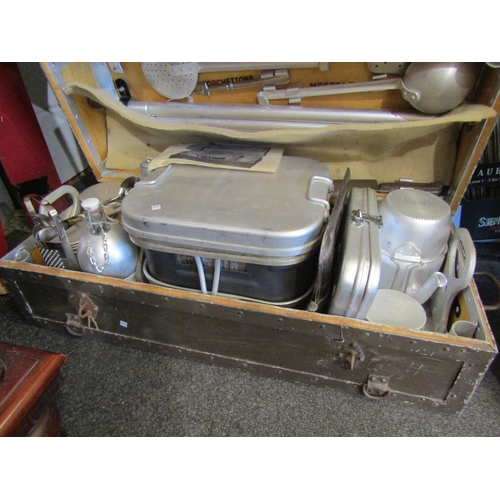 1070 - An Italian Army campaign camp kitchen, the green painted case stencilled 'Cucina Per 6 Ufficiali' co... 