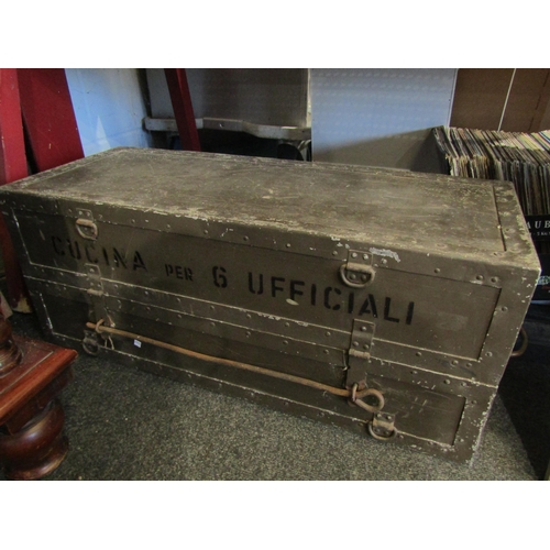 1070 - An Italian Army campaign camp kitchen, the green painted case stencilled 'Cucina Per 6 Ufficiali' co... 