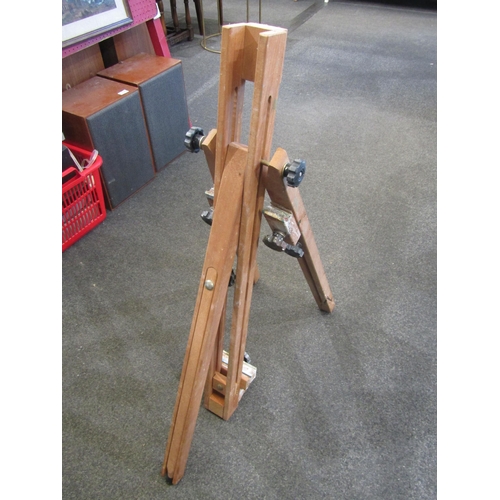 1071 - A portable artist's easel
