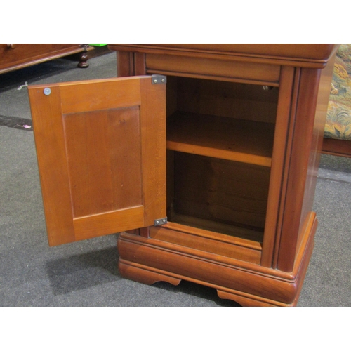 1093 - A pair of modern bedside cupboards, 65cm tall x 47cm wide x 33cm deep