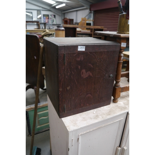 Lot 2035      