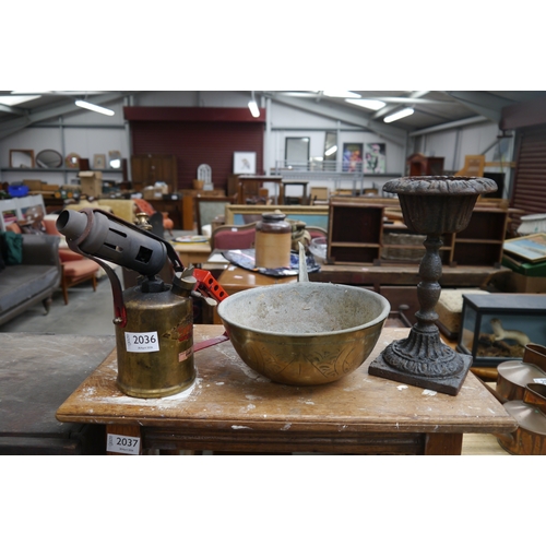 Lot 2036      