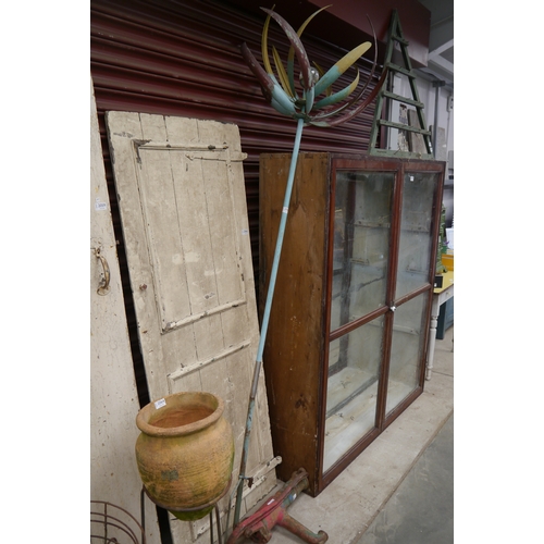 Lot 2065      
