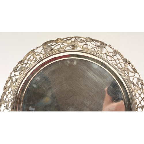 8031 - Weir & Sons George VI Irish silver circular salver, with pierced Celtic design border of interlaced ... 
