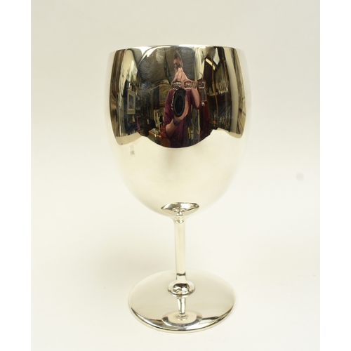 8006 - A Barker Brothers silver wine goblet, Chester 1921, 8.5cm tall, 278g