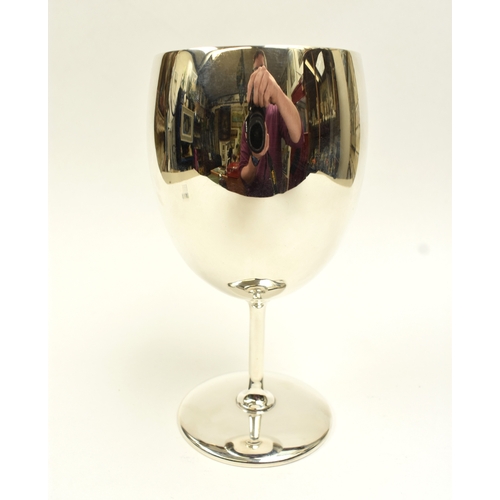 8006 - A Barker Brothers silver wine goblet, Chester 1921, 8.5cm tall, 278g