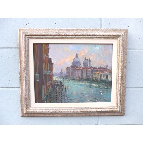Lot 9049      