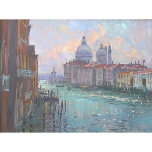 9049 - ANDREW KING R.O.I (b.1956) A framed oil on board titled 'Evening Light, Grand Canal, Venice'. Signed... 