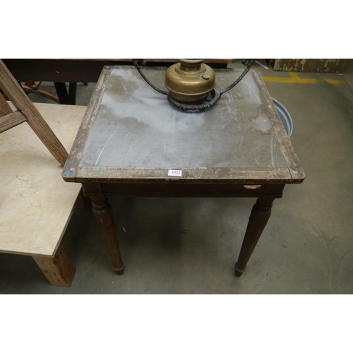 Lot 2022      