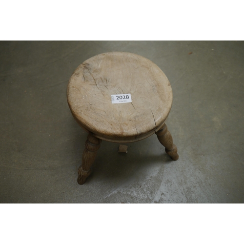 Lot 2028      