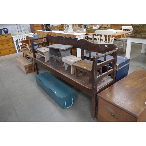 Lot 2025      