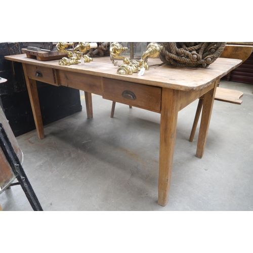 Lot 2046      