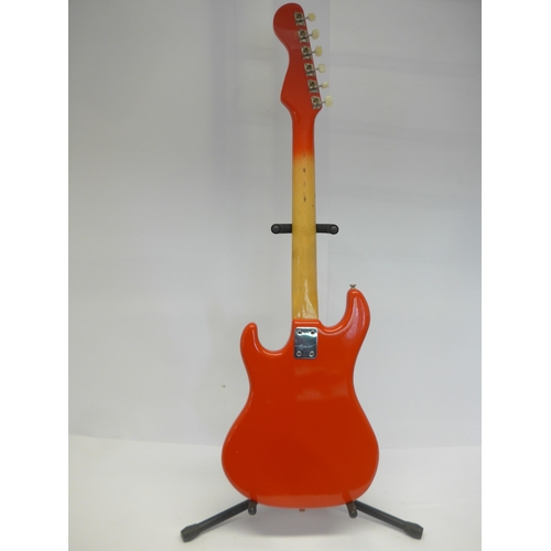 6030 - A 1960s Watkins Rapier 33 electric guitar with Hi-Lo tremolo, serial no.8283, possibly repainted, Su... 
