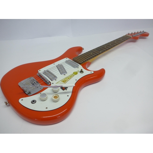 6030 - A 1960s Watkins Rapier 33 electric guitar with Hi-Lo tremolo, serial no.8283, possibly repainted, Su... 