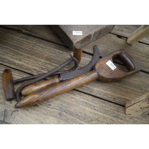 Lot 2053      