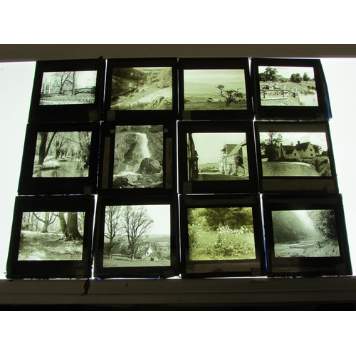 7027 - (England, Local Scenes, Pubs, Inns, Landscapes, Nature) A large collection of 20th Century diapositi... 