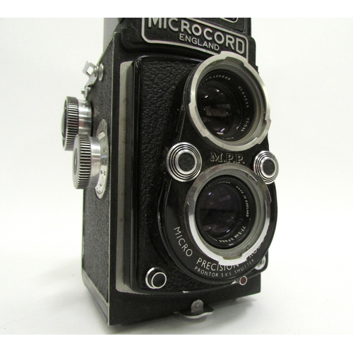 7019 - A 1950's M.P.P. Microcord Mk.II TLR film camera, with a 77.5mm f/3.2 & f/3.5 twin lens and Prontor S... 