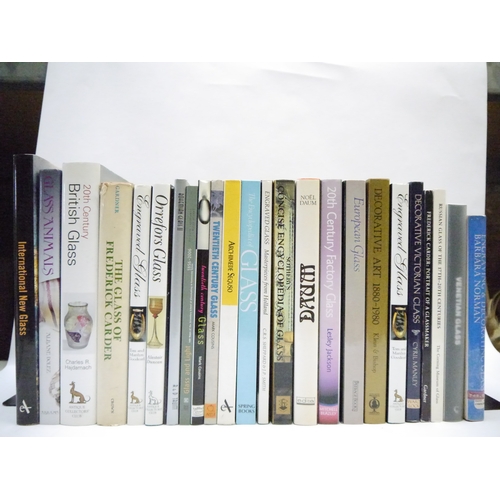 9184 - A box of assorted glass, glassware and glass collecting related titles etc, including Orrefors, Bohe... 