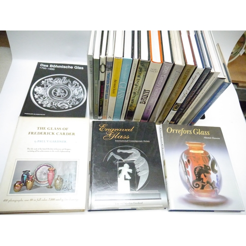 9184 - A box of assorted glass, glassware and glass collecting related titles etc, including Orrefors, Bohe... 