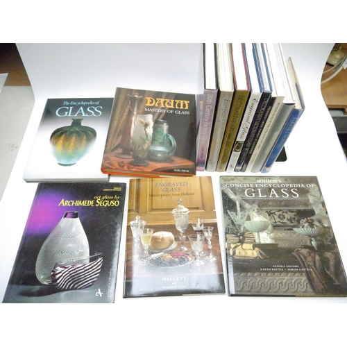 9184 - A box of assorted glass, glassware and glass collecting related titles etc, including Orrefors, Bohe... 