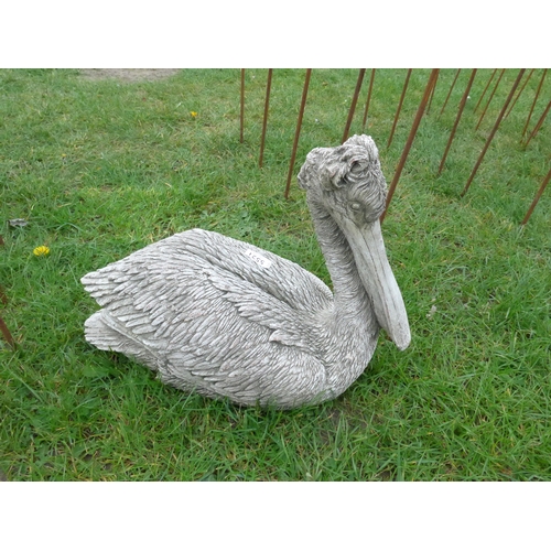 8030 - A composition pelican