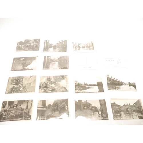 9120 - A collection of 28 postcards of Norwich Floods, August 1912, RP's and printed, including 