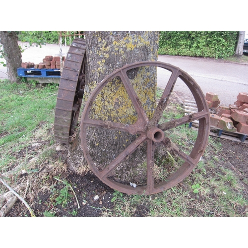 8010 - A pair of iron spud wheels, 84cm diameter