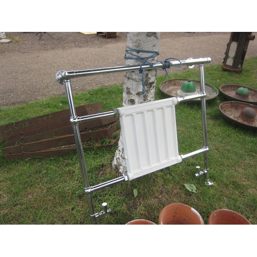 8046 - A chrome towel radiator