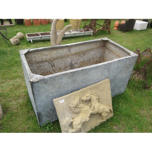 8058 - A riveted galvanised water tank, 120cm x 59cm x 61cm high