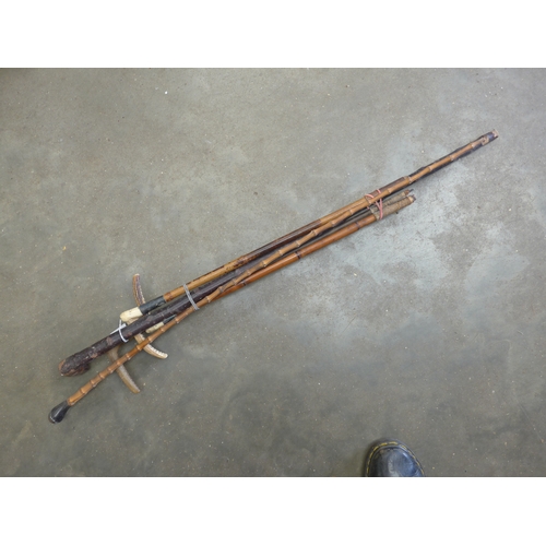 Lot 2007      