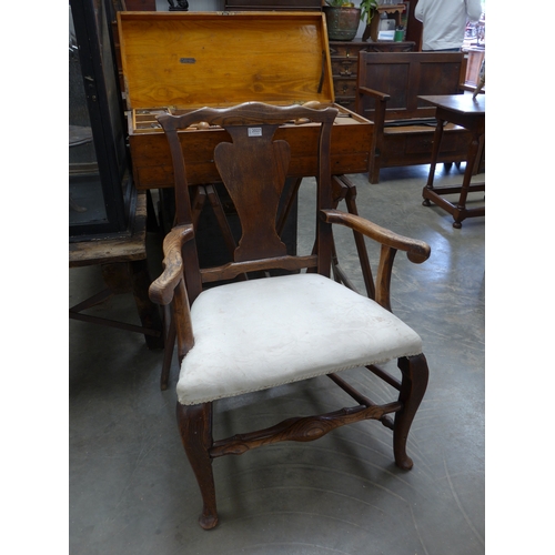 Lot 2027      