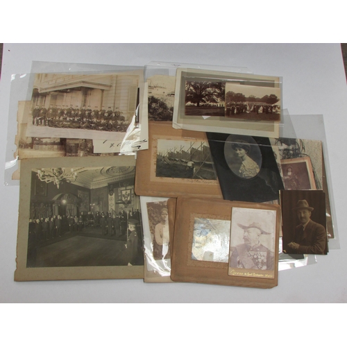 7037 - A group of black and white pictures, prints, photographs, etc. of various portraits, people, groups ... 